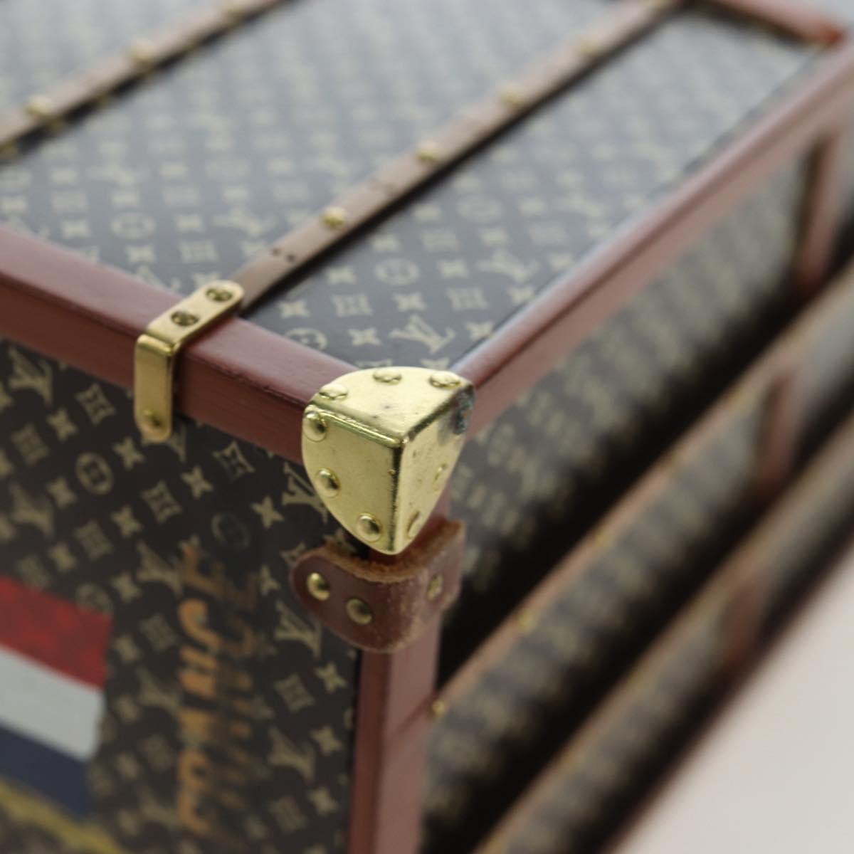 LOUIS VUITTON Miss France Paper Weight Brown M99408 LV Auth 195111V