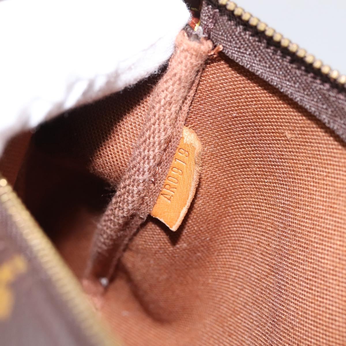 LOUIS VUITTON Monogram Pochette Accessoires Pouch M51980 LV Auth 195404