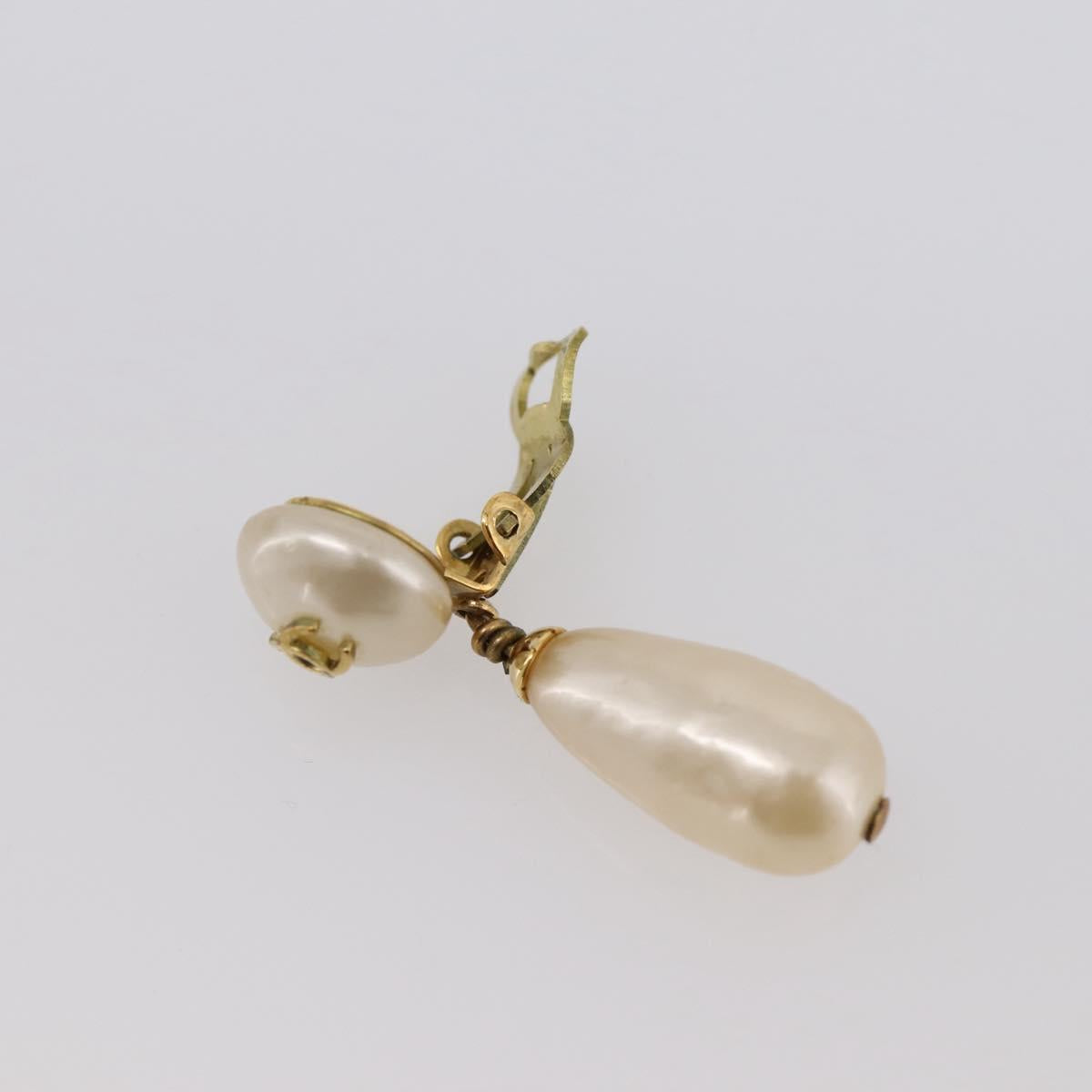 CHANEL Earring metal Gold CC Auth 195937V