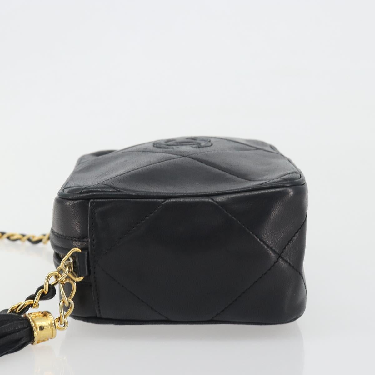 CHANEL Matelasse Chain Shoulder Bag Lamb Skin Gold Black CC Auth 195961V