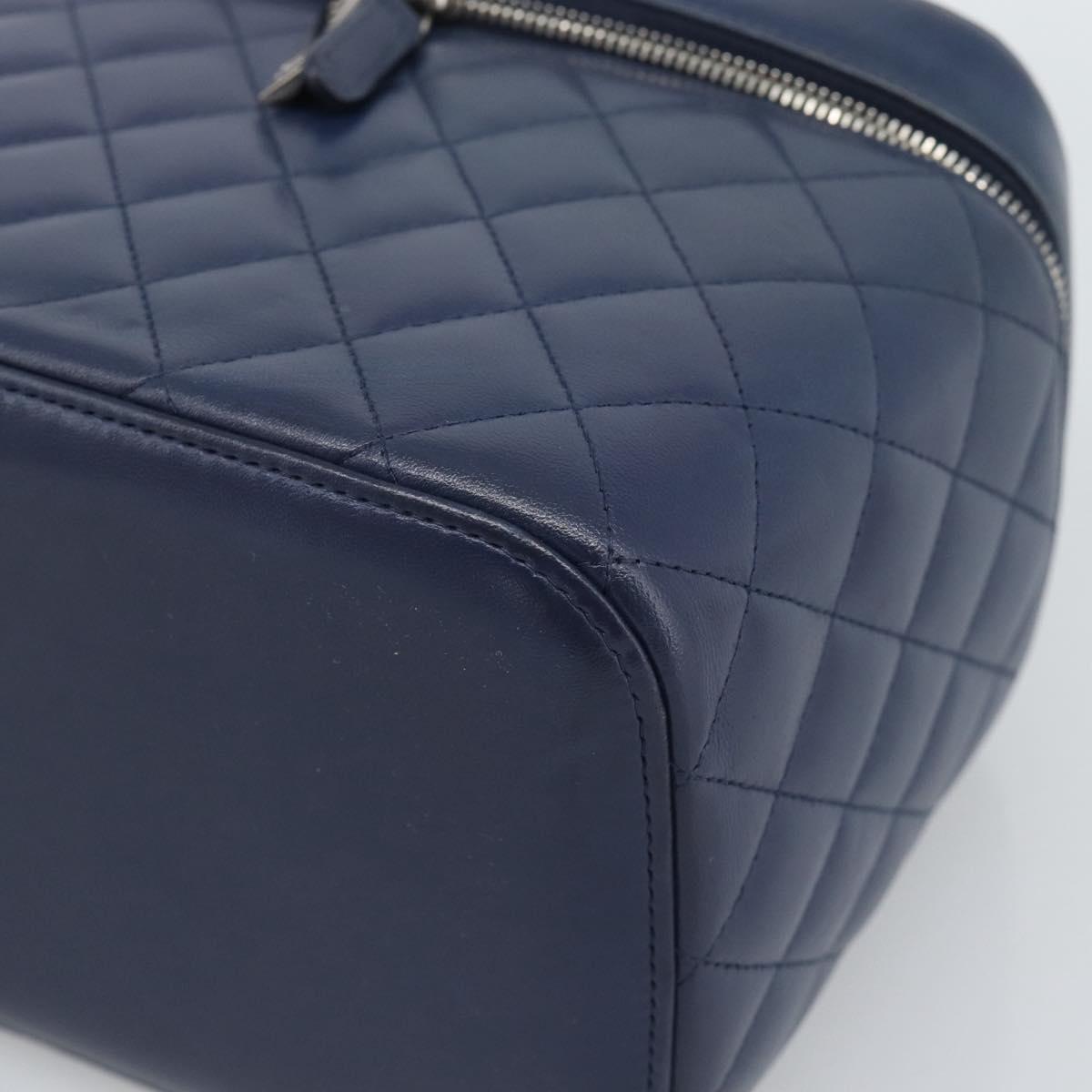 CHANEL Matelasse Vanity Cosmetic Pouch Lamb Skin Navy Silver CC Auth 196046A