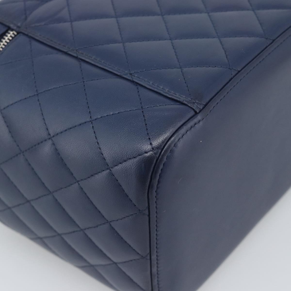 CHANEL Matelasse Vanity Cosmetic Pouch Lamb Skin Navy Silver CC Auth 196046A