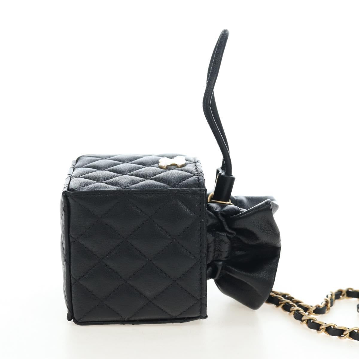 CHANEL Matelasse Chain Shoulder Pouch Lamb Skin Black Gold Tone CC Auth 196221M
