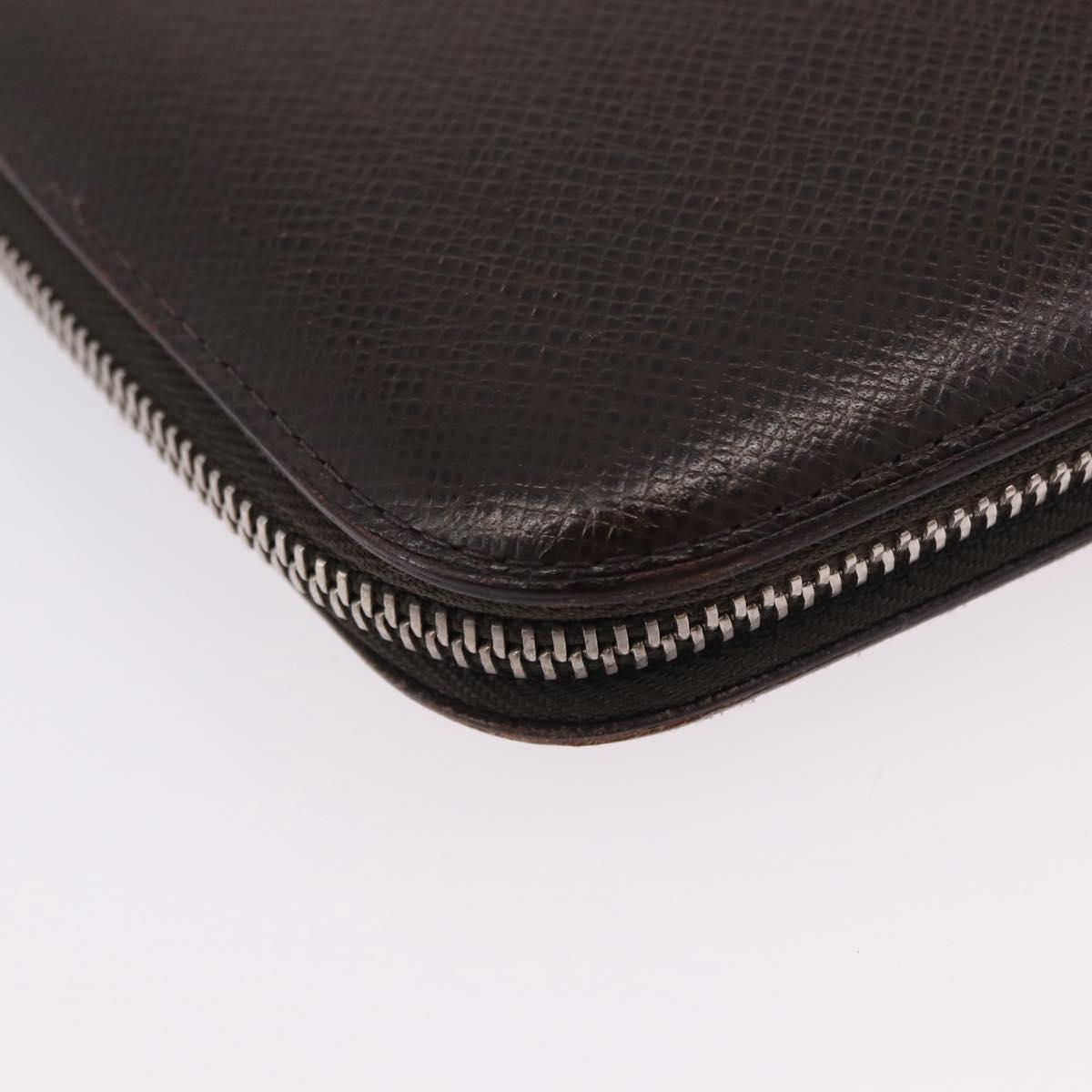 LOUIS VUITTON Taiga Organizer Atoll Travel Case Grizzly M30658 LV Auth 196305