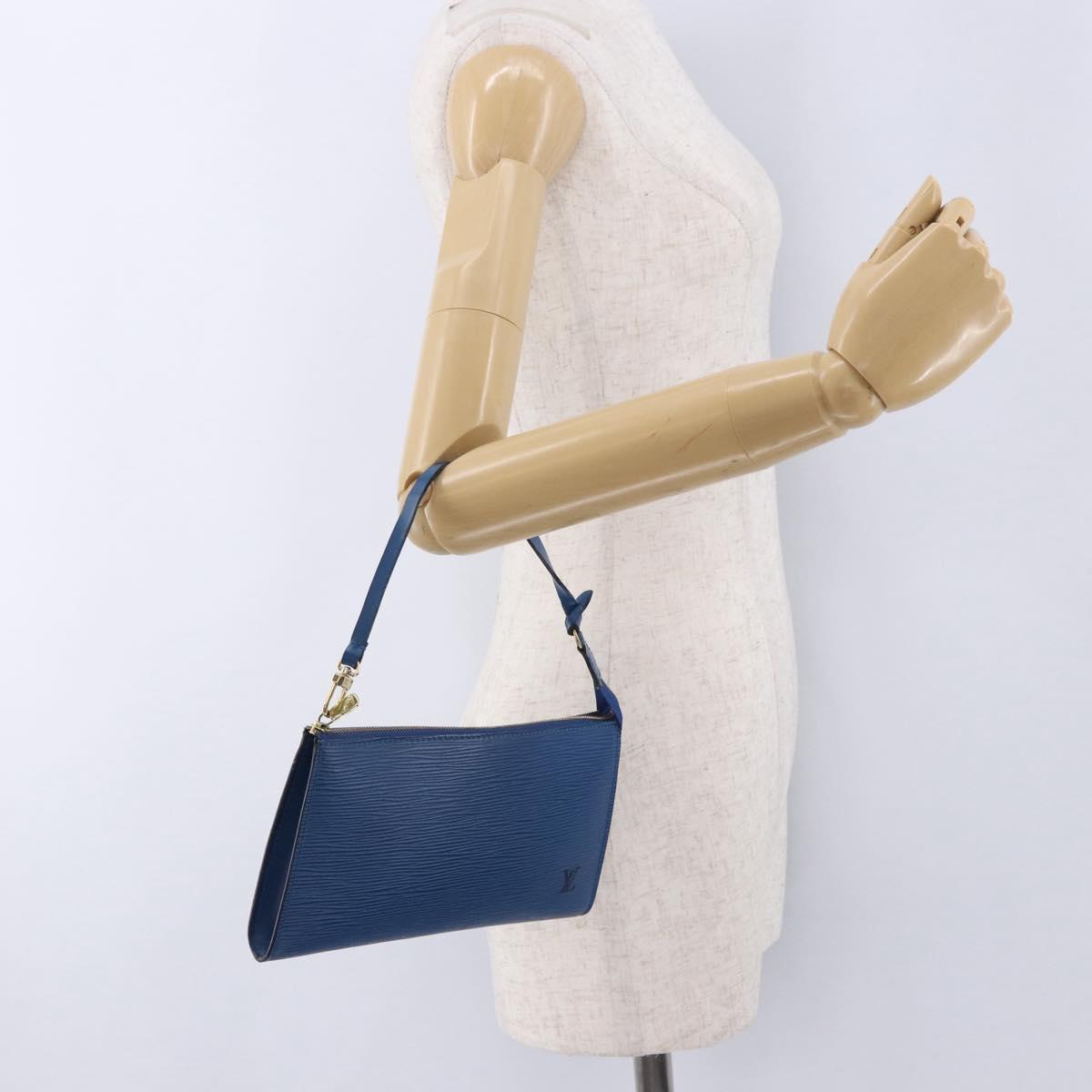 LOUIS VUITTON Epi Pochette Accessoires Pouch Blue M52985 LV Auth 196311