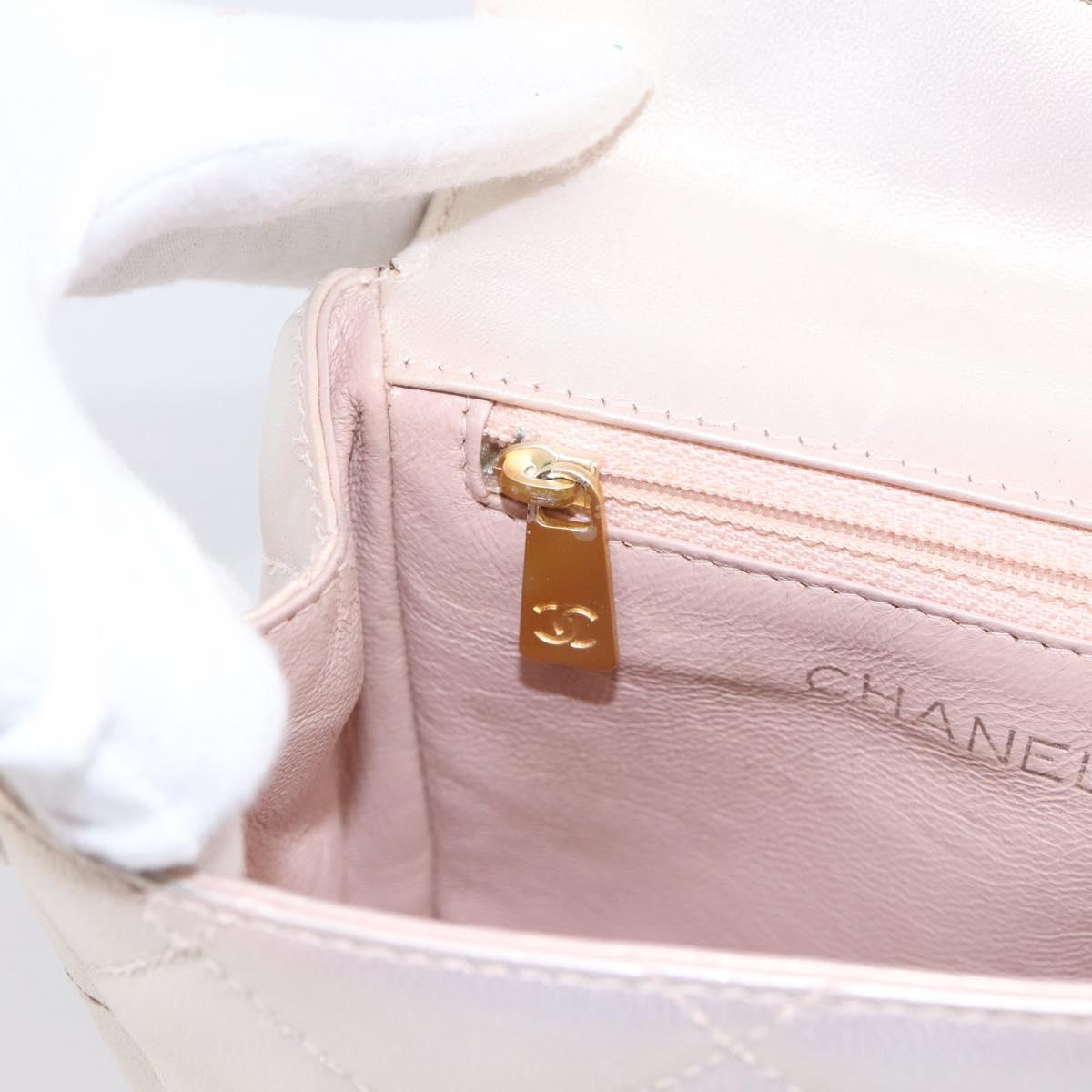 CHANEL Matelasse Hand Bag Leather White CC Auth 196360M