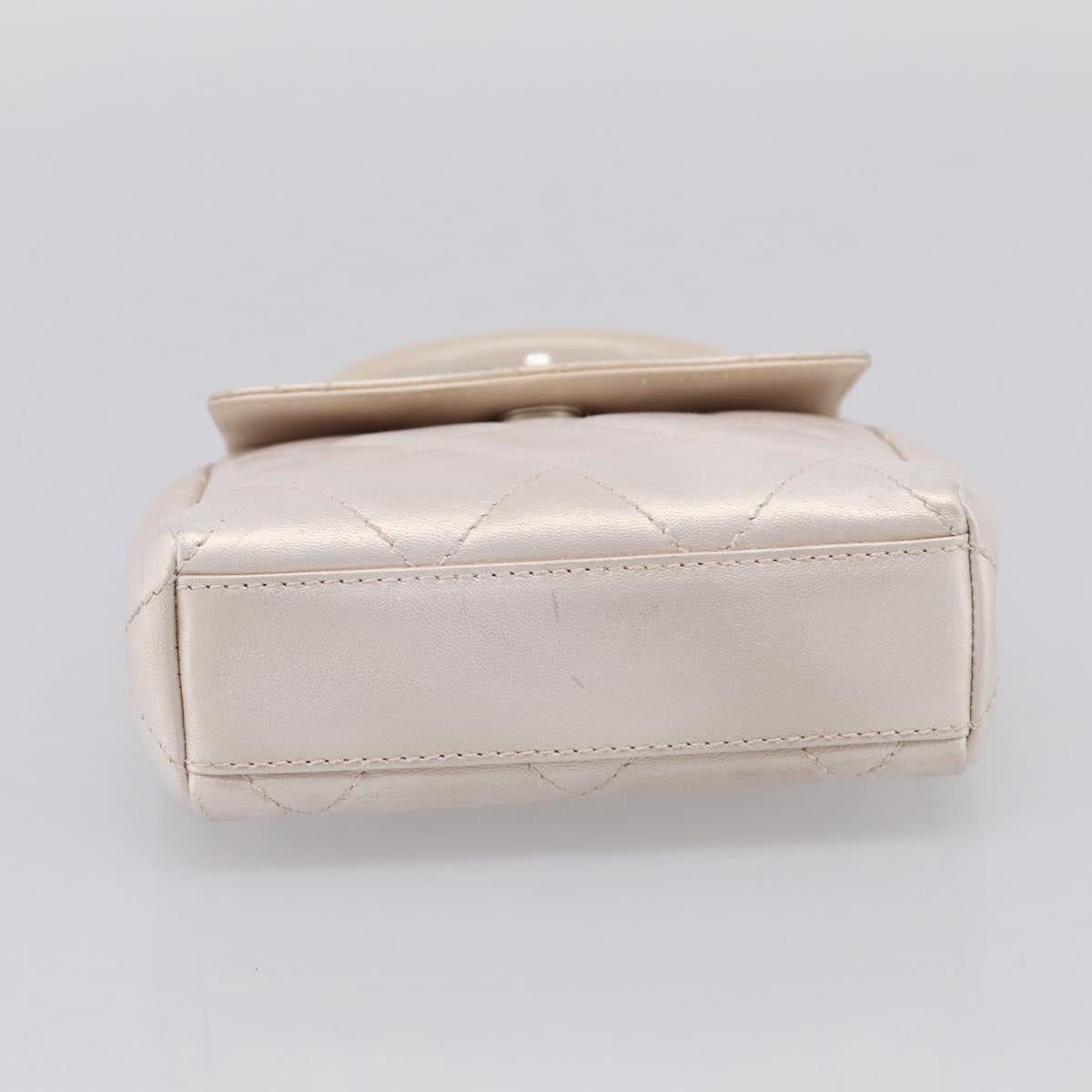 CHANEL Matelasse Hand Bag Leather White CC Auth 196360M