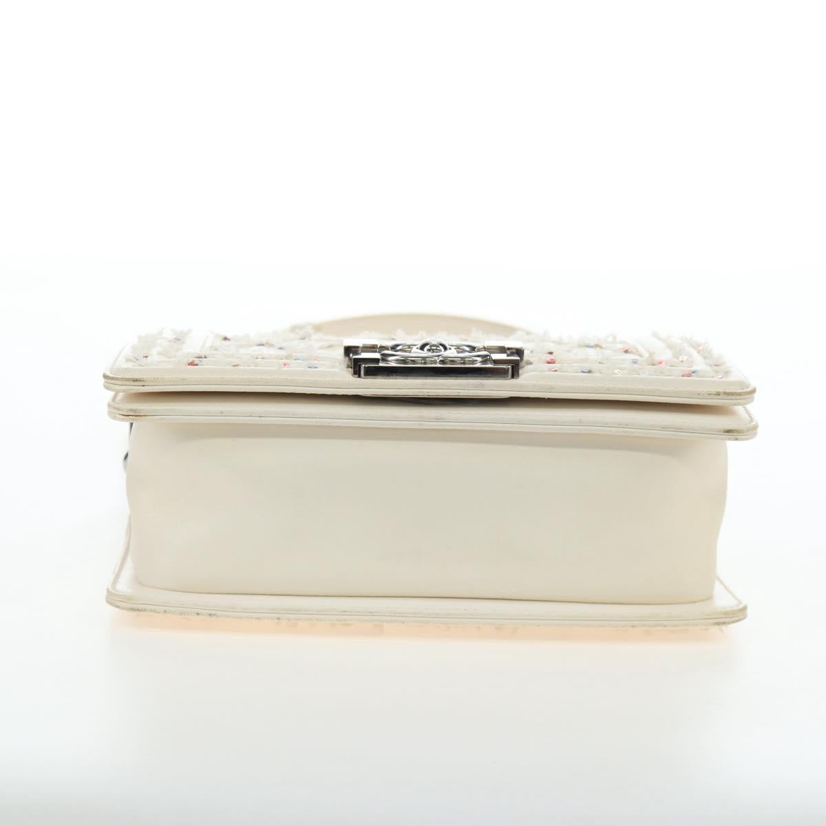 CHANEL Matelasse Boy Chanel Chain Bag Leather White Silver CC Auth 196378M