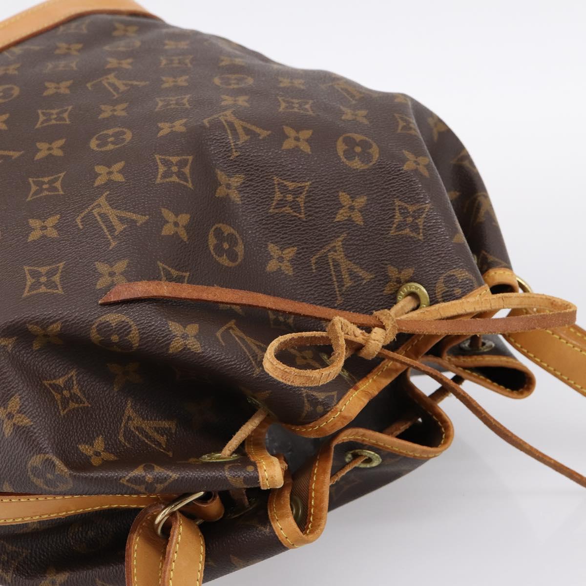 LOUIS VUITTON Monogram Petit Noe Shoulder Bag M42226 LV Auth 196380A