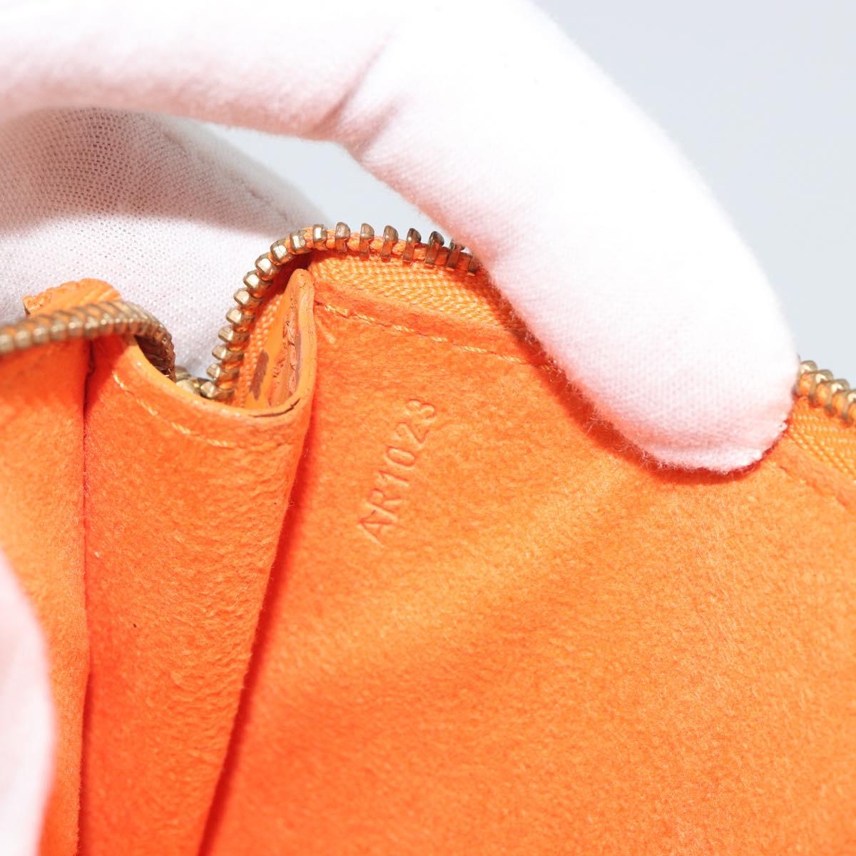 LOUIS VUITTON Epi Pochette Accessoires Pouch Orange Mandarin M5294H Auth 196401