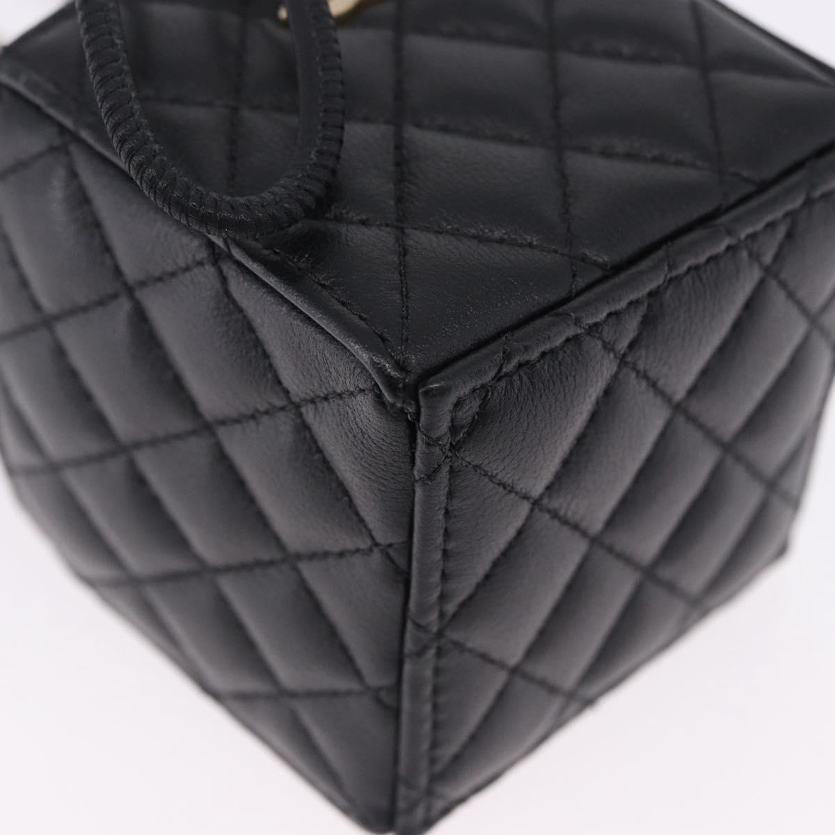 CHANEL Matelasse Chain Shoulder Pouch Lamb Skin Black Gold Tone CC Auth 196470M