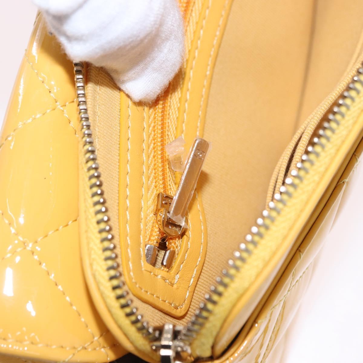 CHANEL COCO Mark Chain Shoulder Bag Patent leather Yellow Gold CC Auth 196819SAM