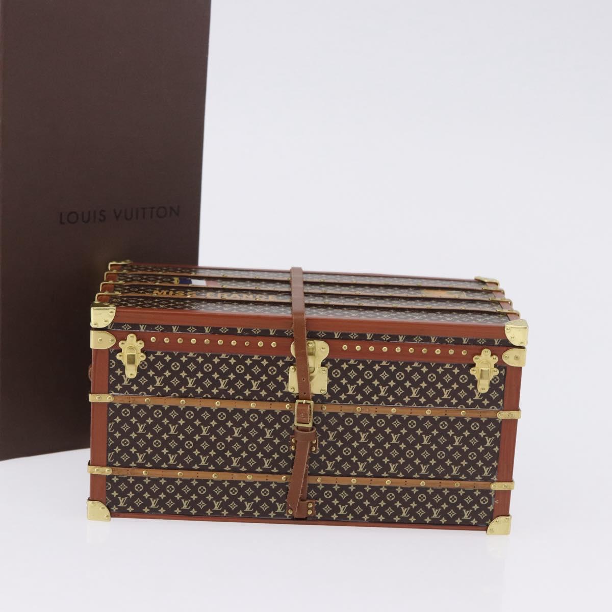 LOUIS VUITTON Miss France Paper Weight metal Brown M99408 LV Auth 196937A