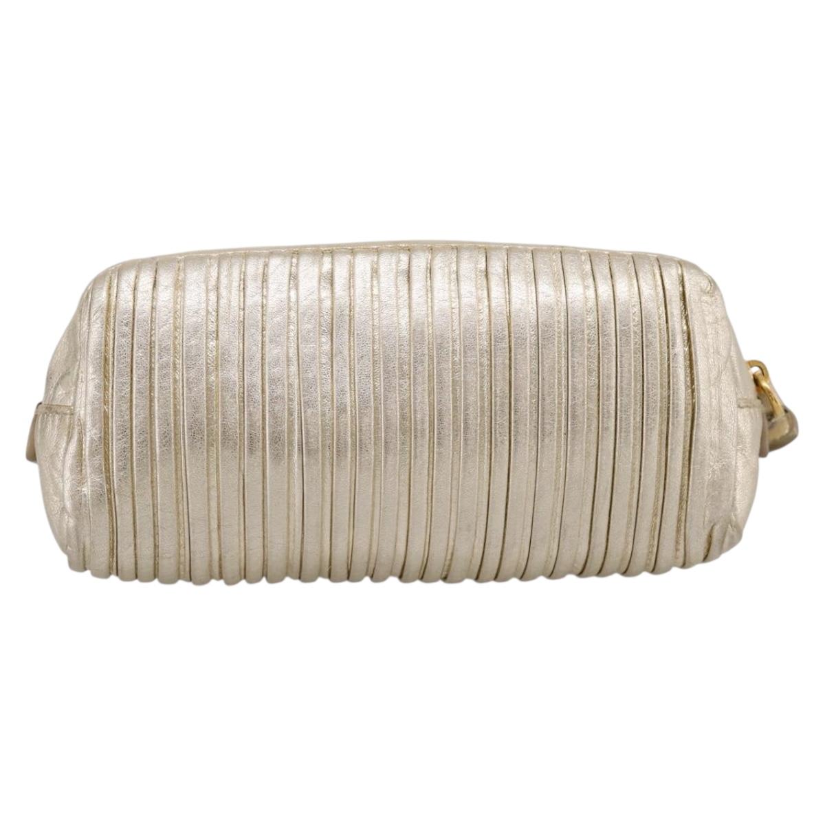 Miu Miu Matelasse Clutch Bag Leather Gold Auth 196981A