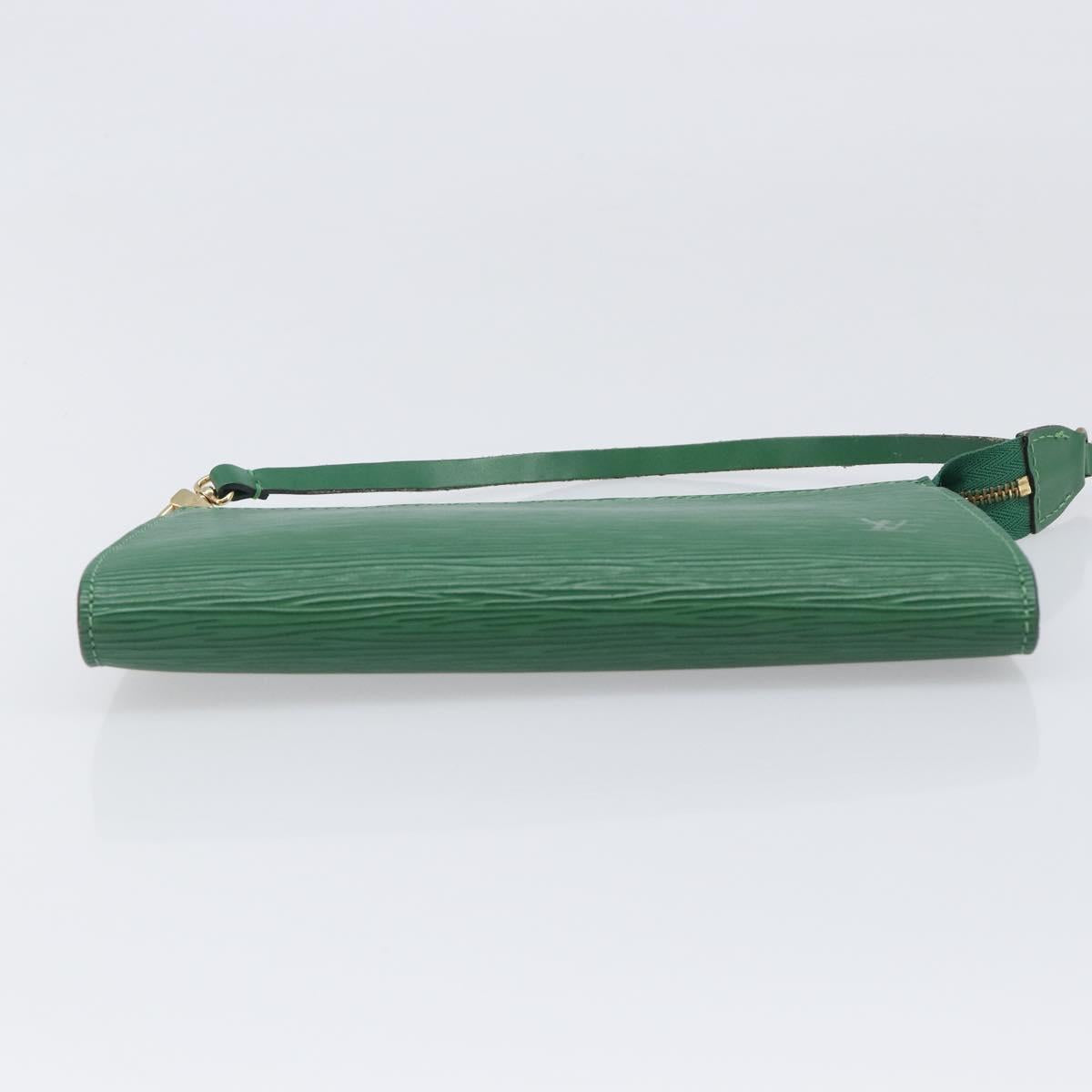 LOUIS VUITTON Epi Pochette Accessoires Pouch Green M52984 LV Auth 196982A