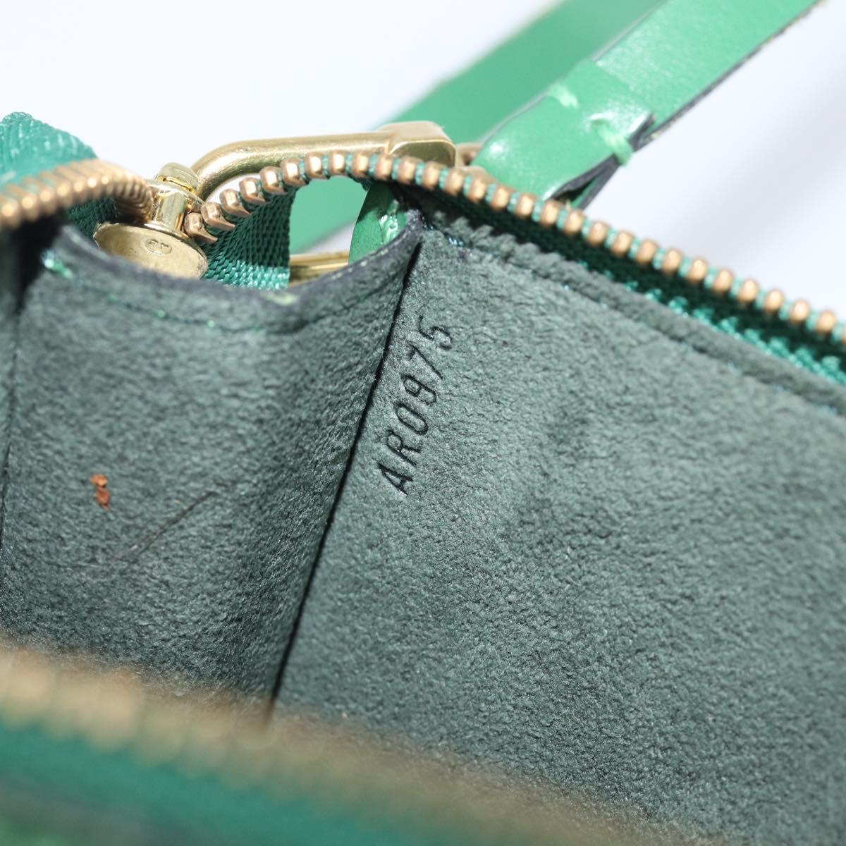 LOUIS VUITTON Epi Pochette Accessoires Pouch Green M52984 LV Auth 196982A