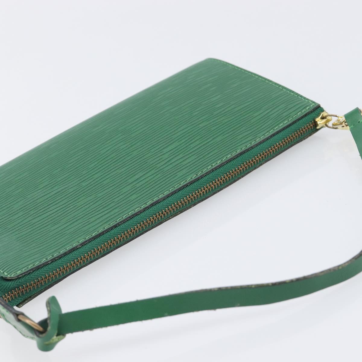 LOUIS VUITTON Epi Pochette Accessoires Pouch Green M52984 LV Auth 196982A