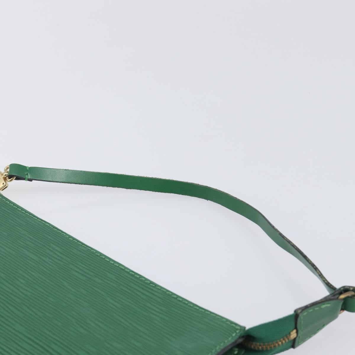 LOUIS VUITTON Epi Pochette Accessoires Pouch Green M52984 LV Auth 196982A