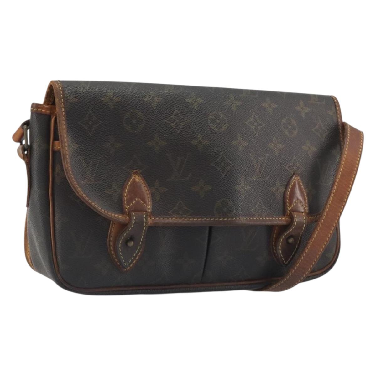 LOUIS VUITTON Monogram Gibeciere MM Shoulder Bag M42247 LV Auth 197052