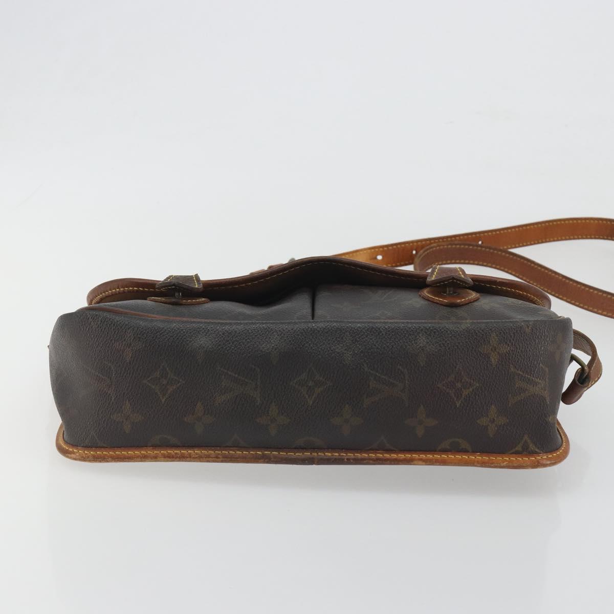 LOUIS VUITTON Monogram Gibeciere MM Shoulder Bag M42247 LV Auth 197052