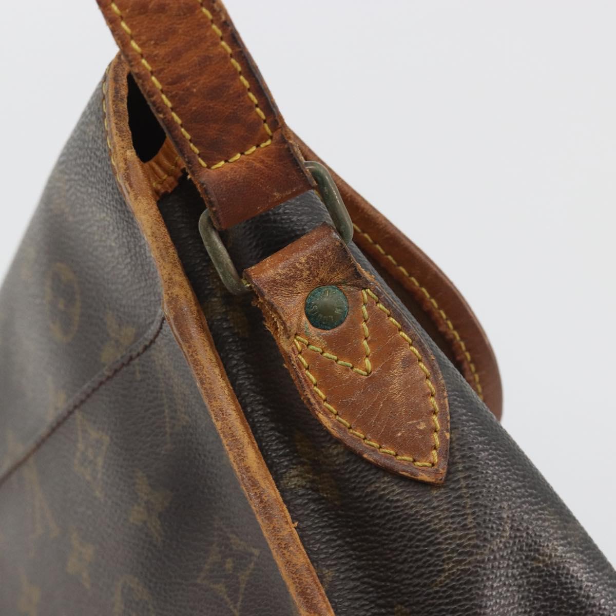 LOUIS VUITTON Monogram Gibeciere MM Shoulder Bag M42247 LV Auth 197052