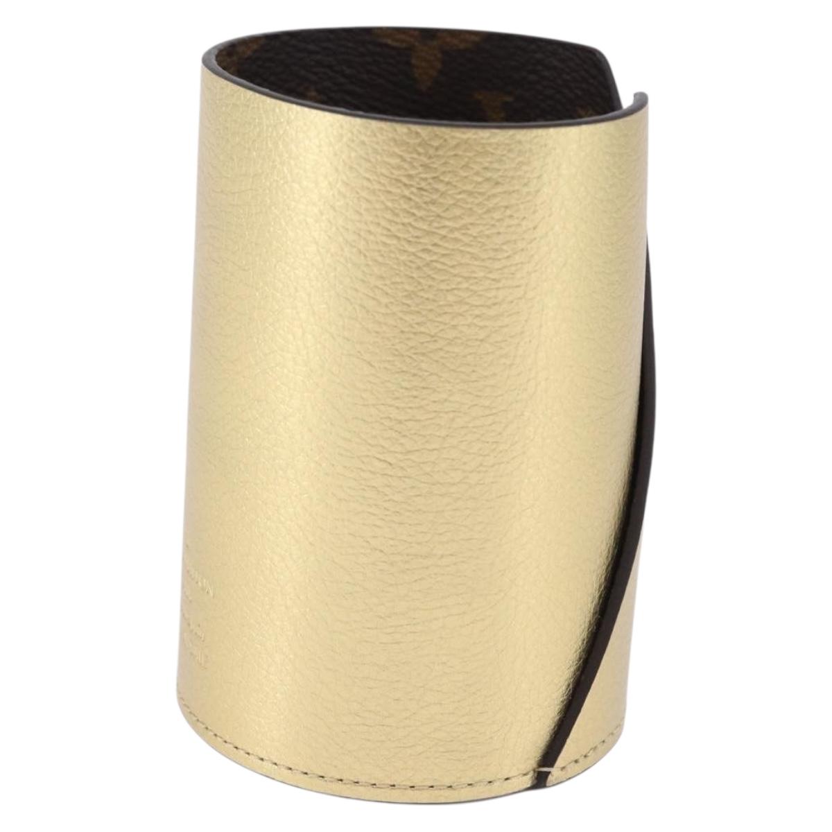 LOUIS VUITTON Monogram Pocrayon Gaston Pen Case Gold LV Auth 197153A