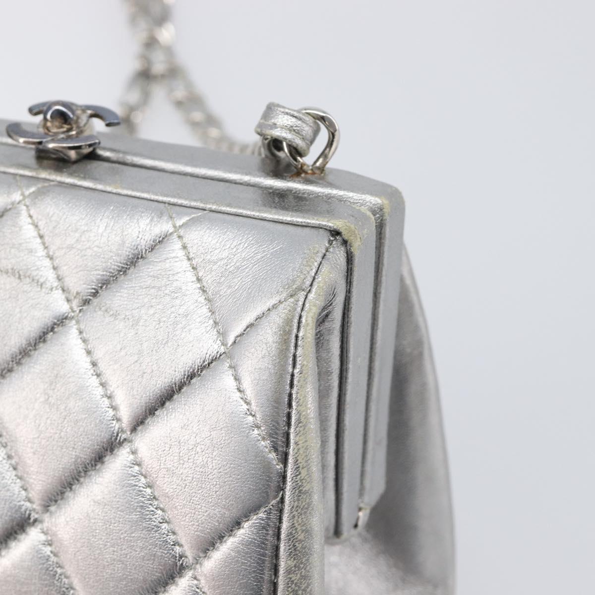 CHANEL Chain Shoulder Pouch Matelasse Leather Silver CC Auth 197202A