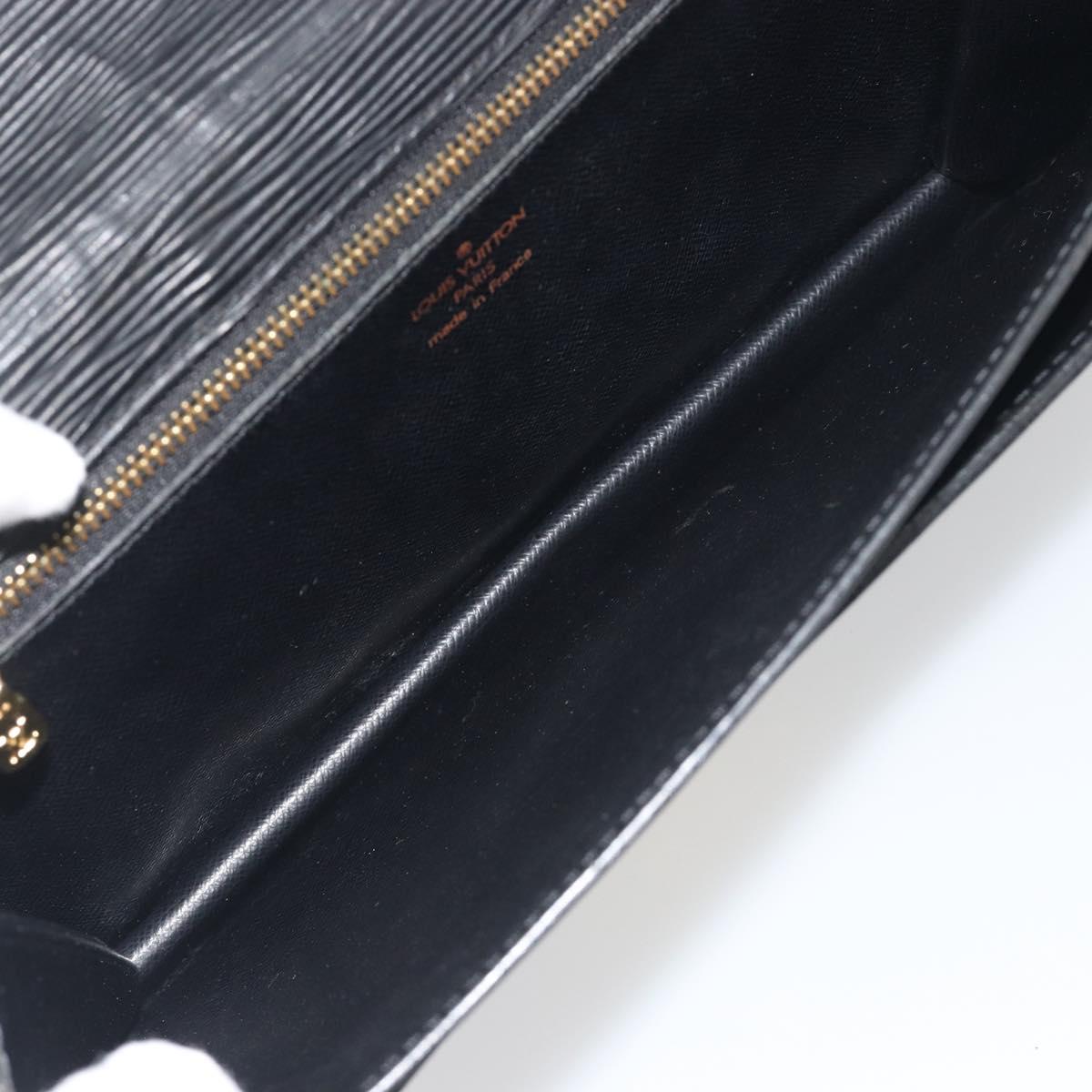 LOUIS VUITTON Epi Serie Dragonne Clutch Bag Black Noir M52612 LV Auth 197453