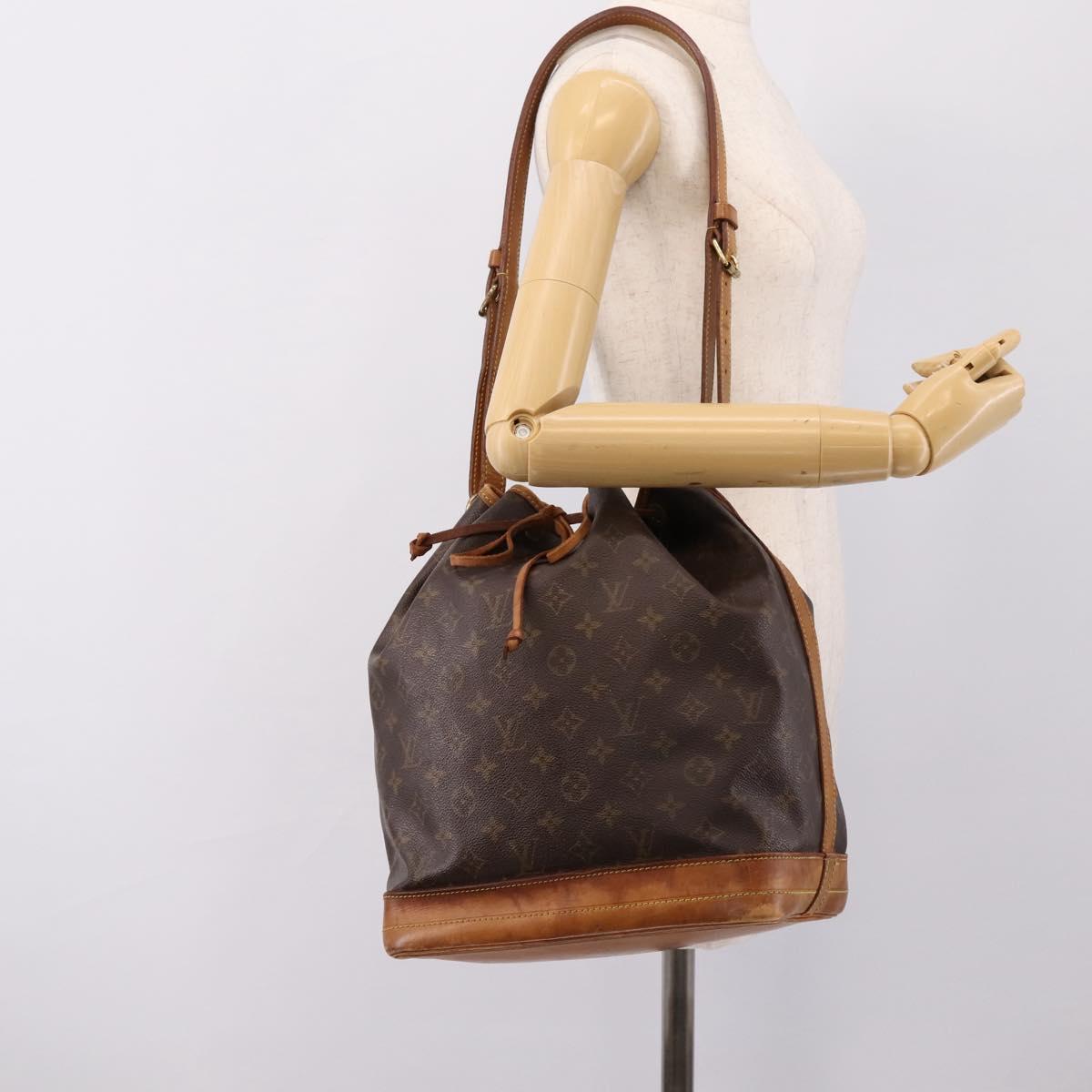 LOUIS VUITTON Monogram Noe Shoulder Bag M42224 LV Auth 197457