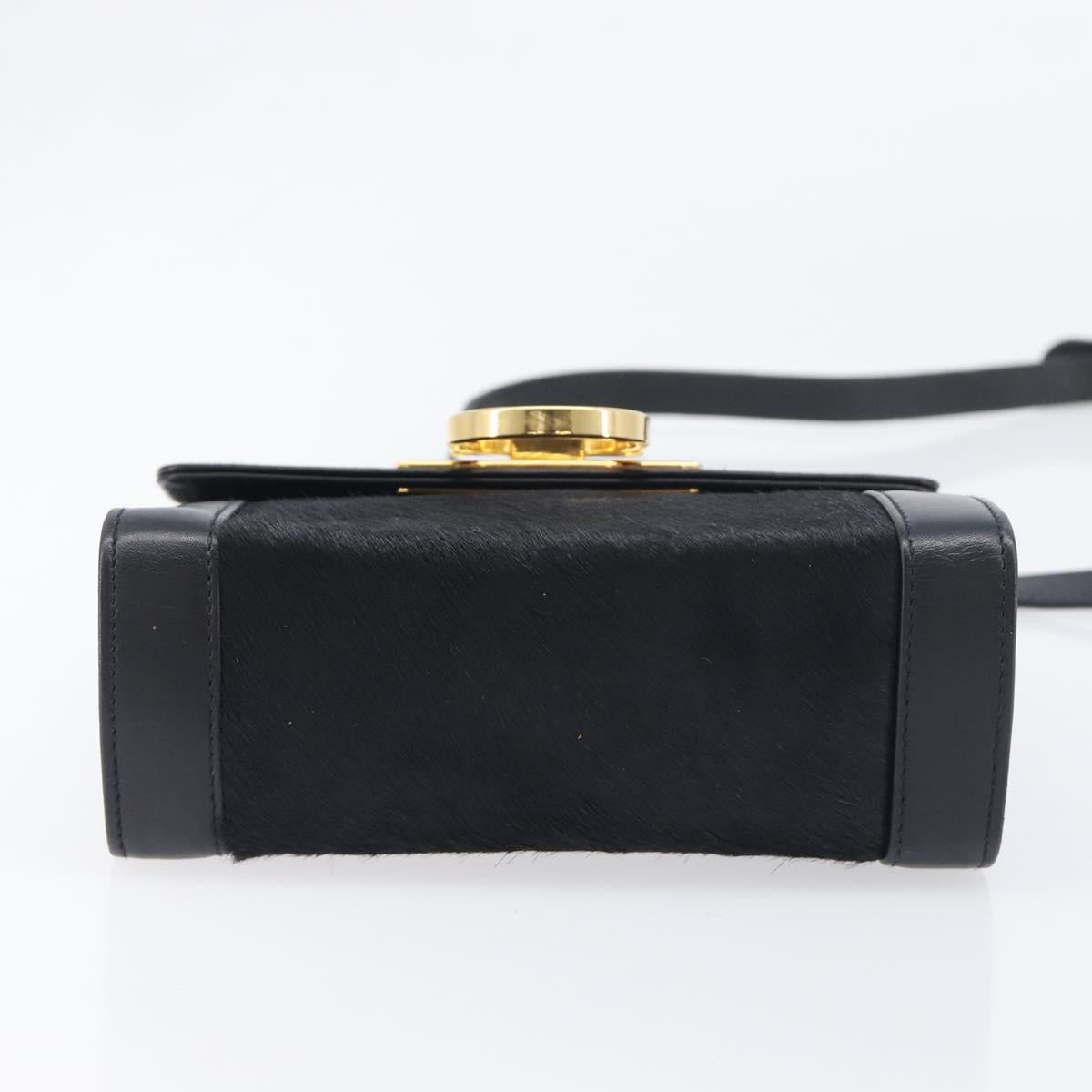 Salvatore Ferragamo Gancini Shoulder Bag Harako leather Black Gold Auth 197468A