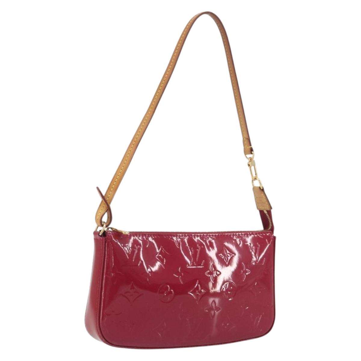 LOUIS VUITTON Vernis Pochette Accessoires Rose Andian M91574 Auth 197577A