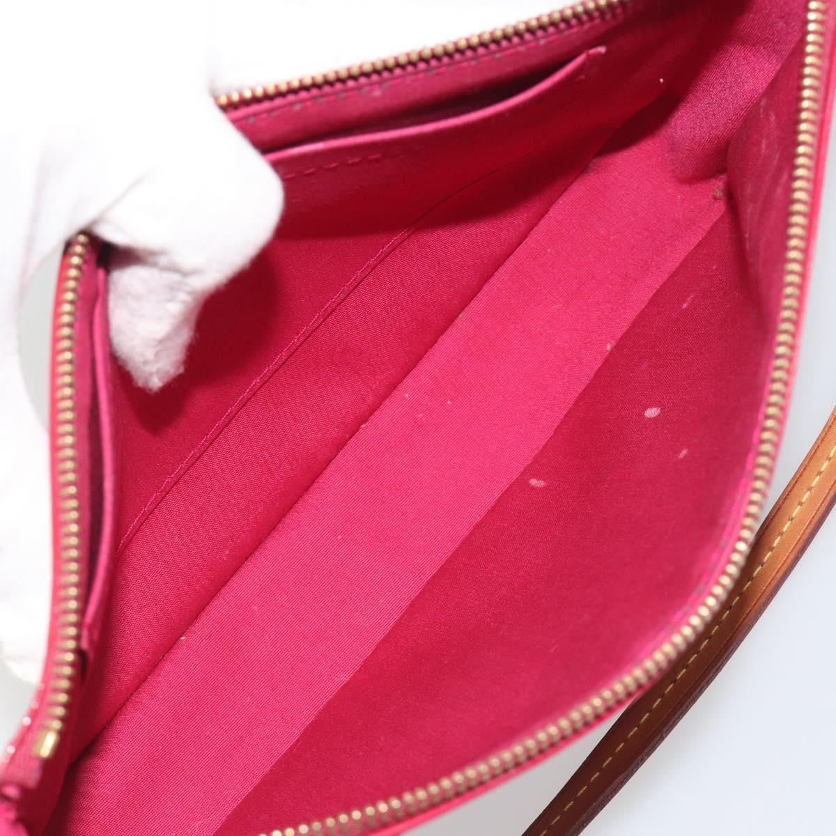 LOUIS VUITTON Vernis Pochette Accessoires Rose Andian M91574 Auth 197577A