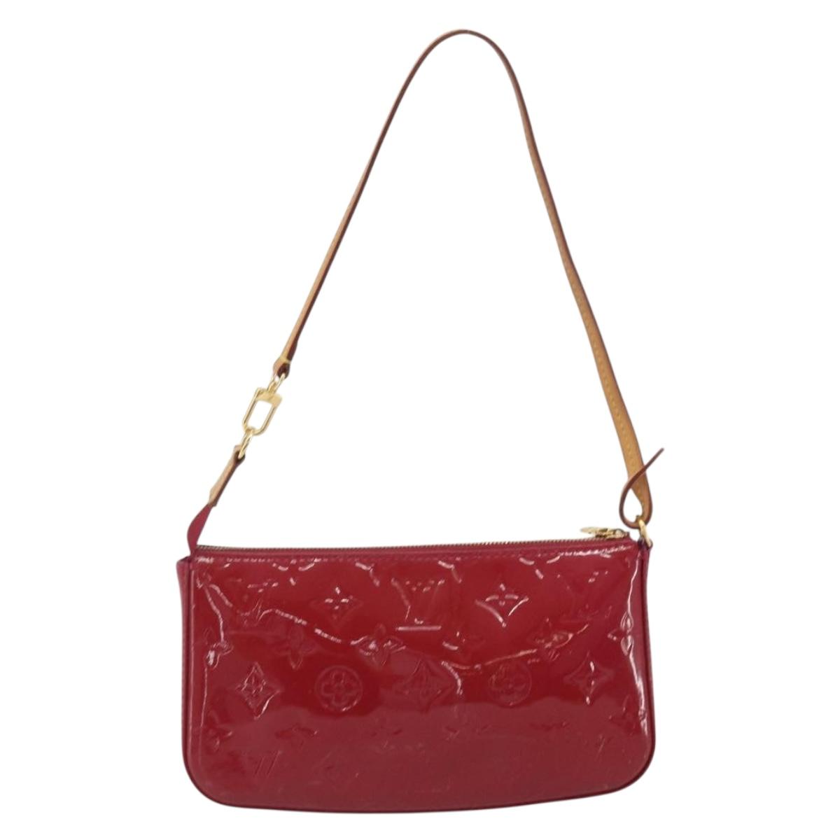 LOUIS VUITTON Vernis Pochette Accessoires Rose Andian M91574 Auth 197577A