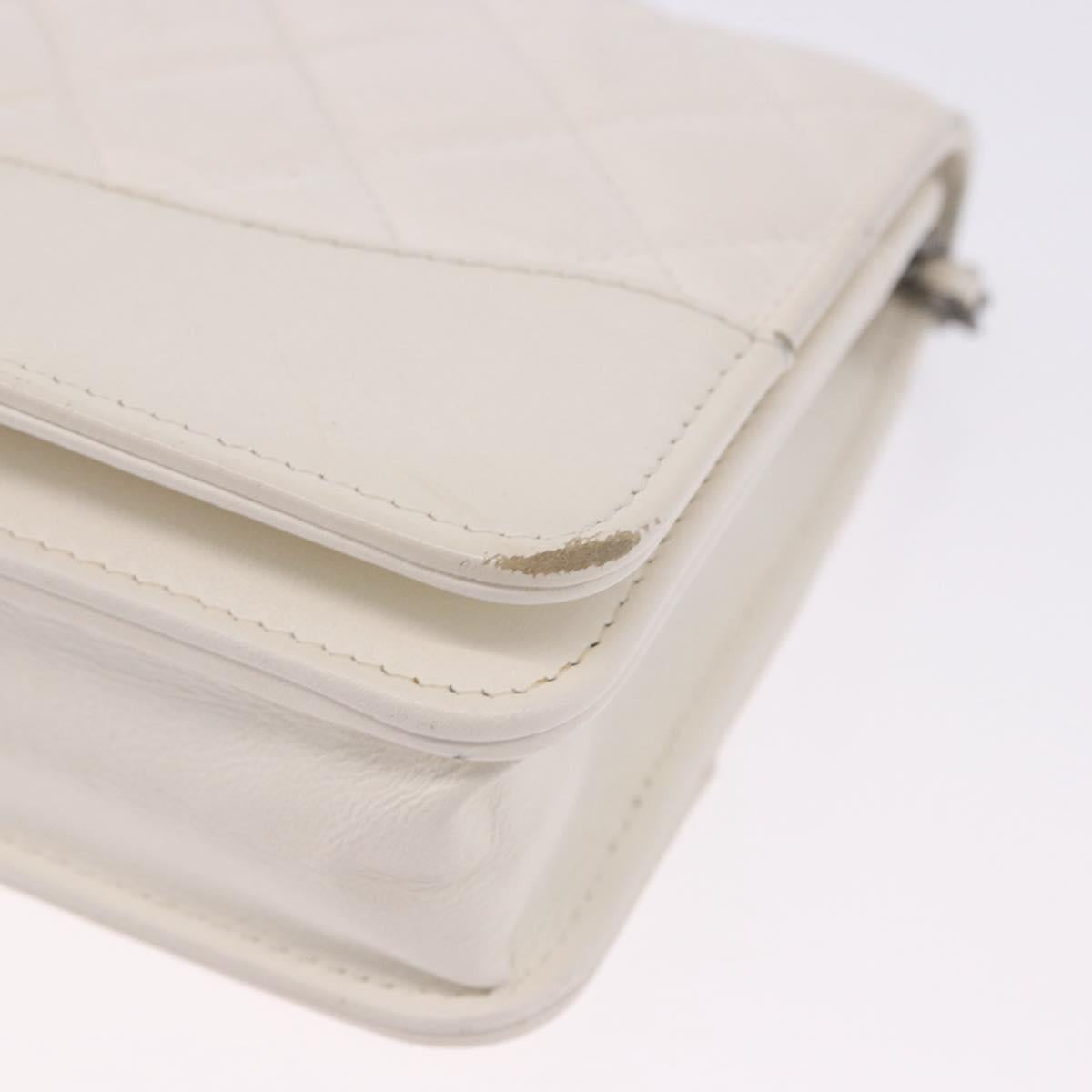 CHANEL Matelasse Chain Chain Shoulder Wallet Lamb Skin White CC Auth 197718V