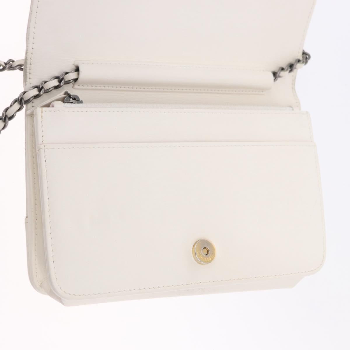 CHANEL Matelasse Chain Chain Shoulder Wallet Lamb Skin White CC Auth 197718V