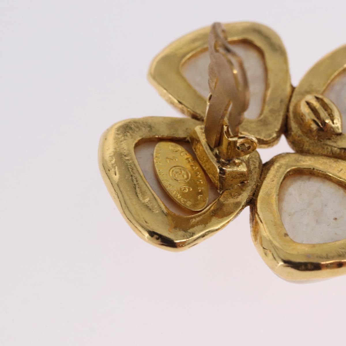CHANEL Pearl Earring Metal Gold Tone CC Auth 197929