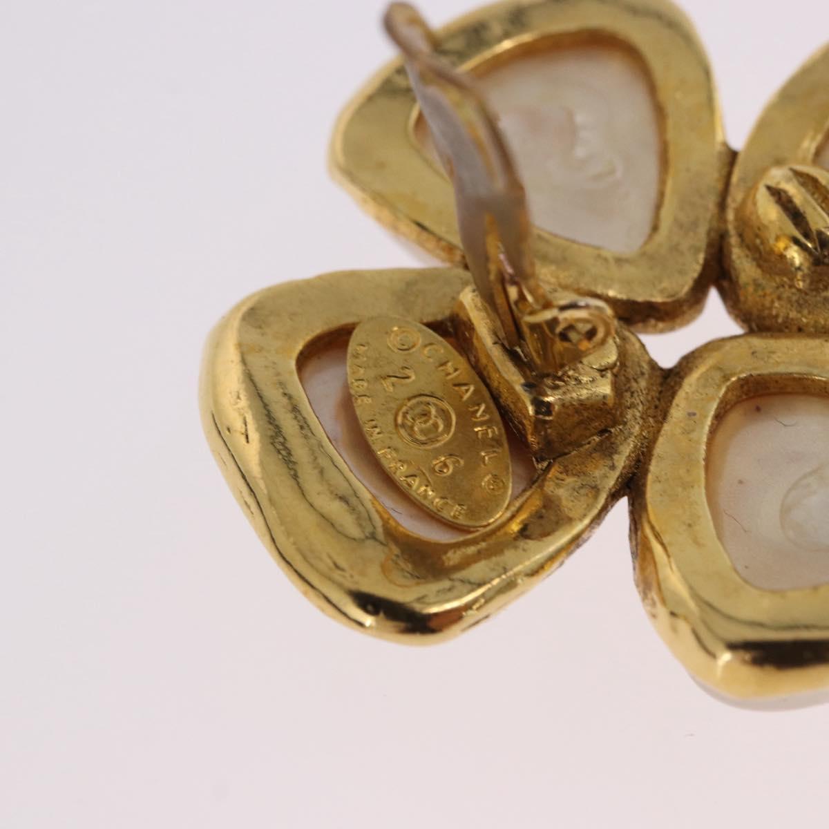 CHANEL Pearl Earring Metal Gold Tone CC Auth 197929