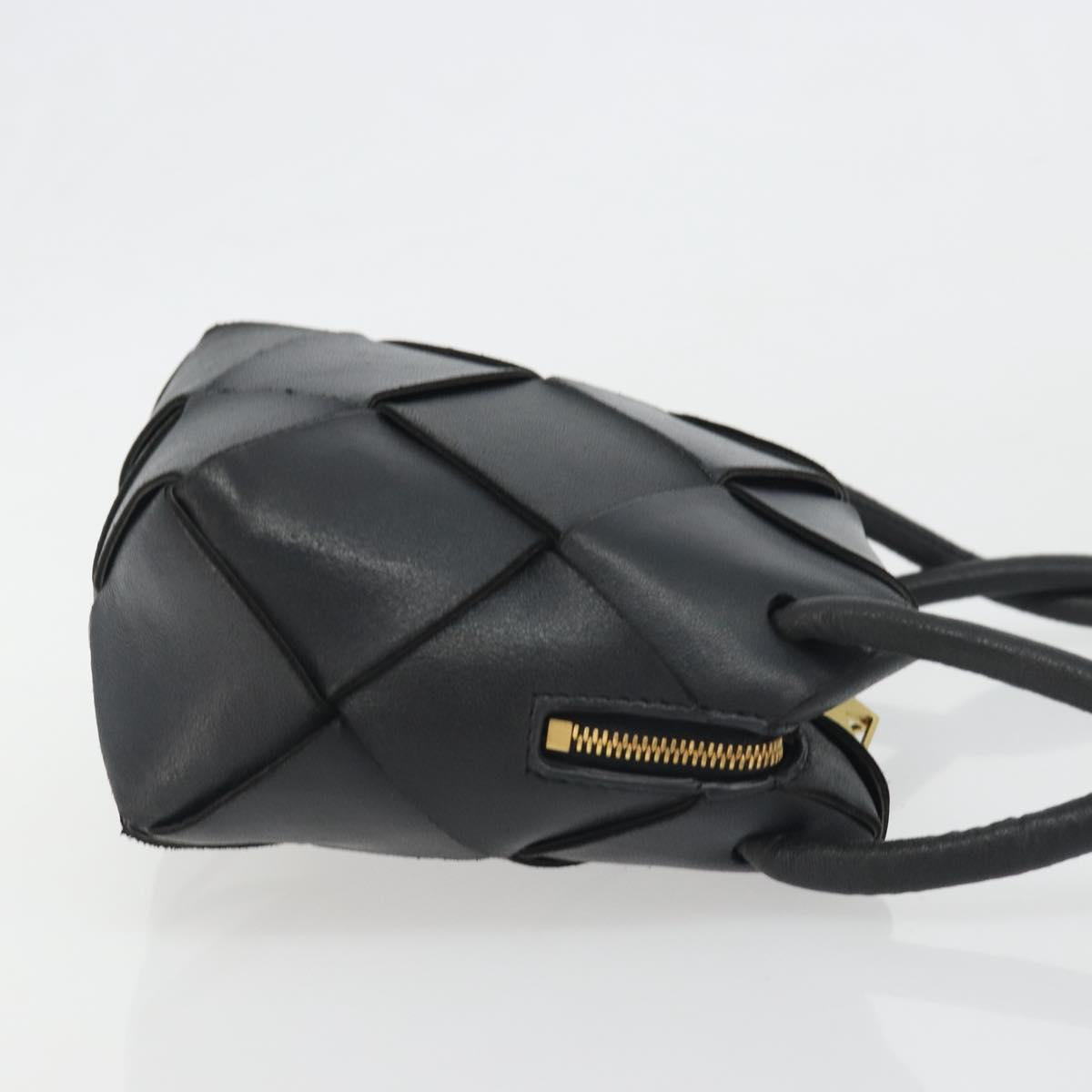 BOTTEGA VENETA MAXI INTRECCIATO Shoulder Bag Leather Black Gold Auth 198658A