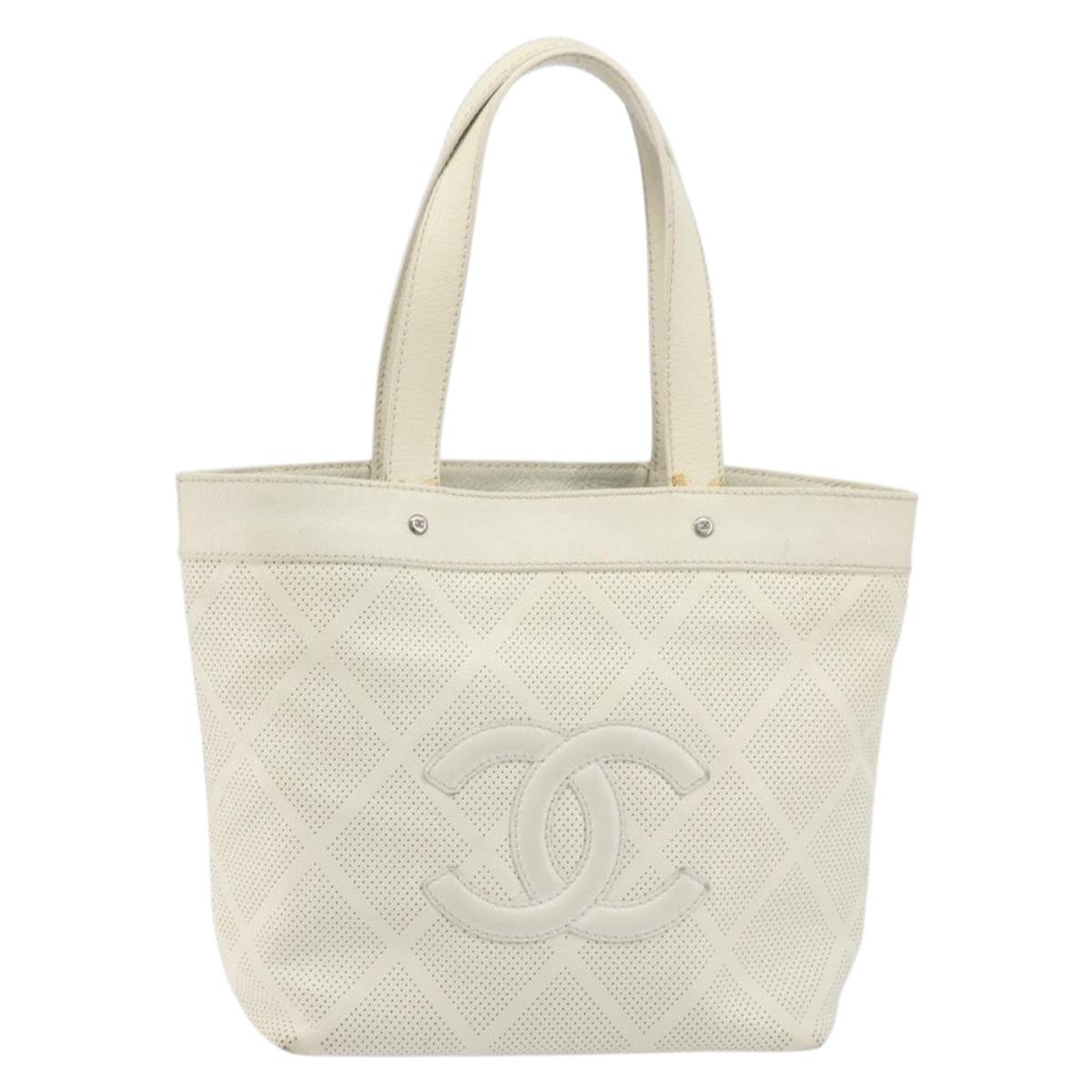 CHANEL Tote Bag Punching Leather White Silver CC Auth 198721A
