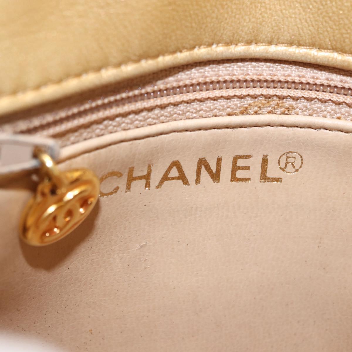 CHANEL Matelasse Waist Bag Lamb Skin Gold CC Auth 198737