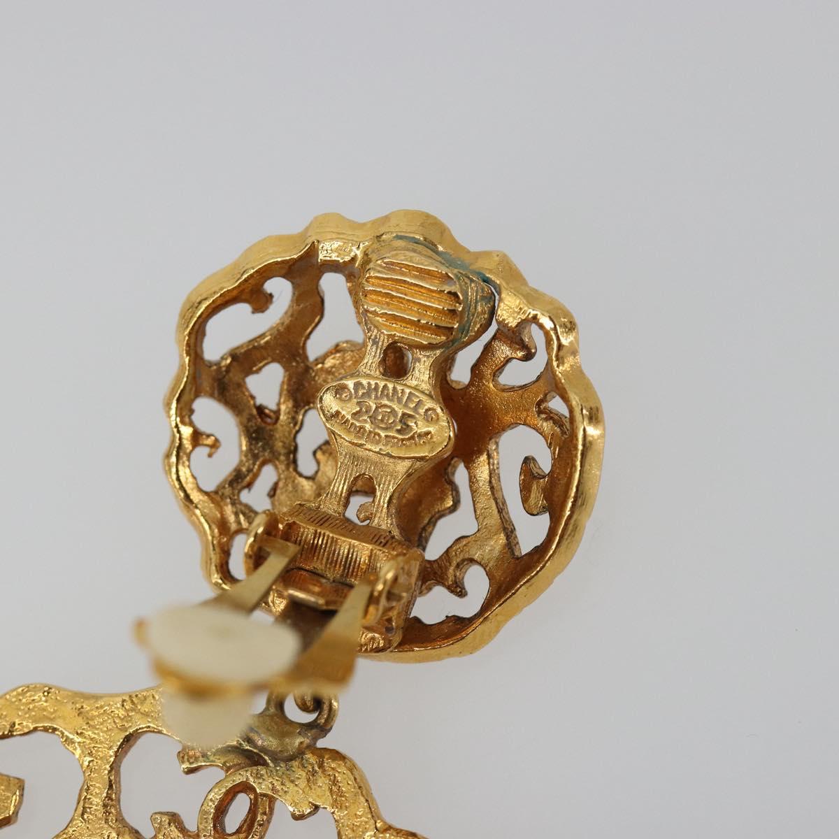 CHANEL Pierce Metal Gold Tone CC Auth 198818V