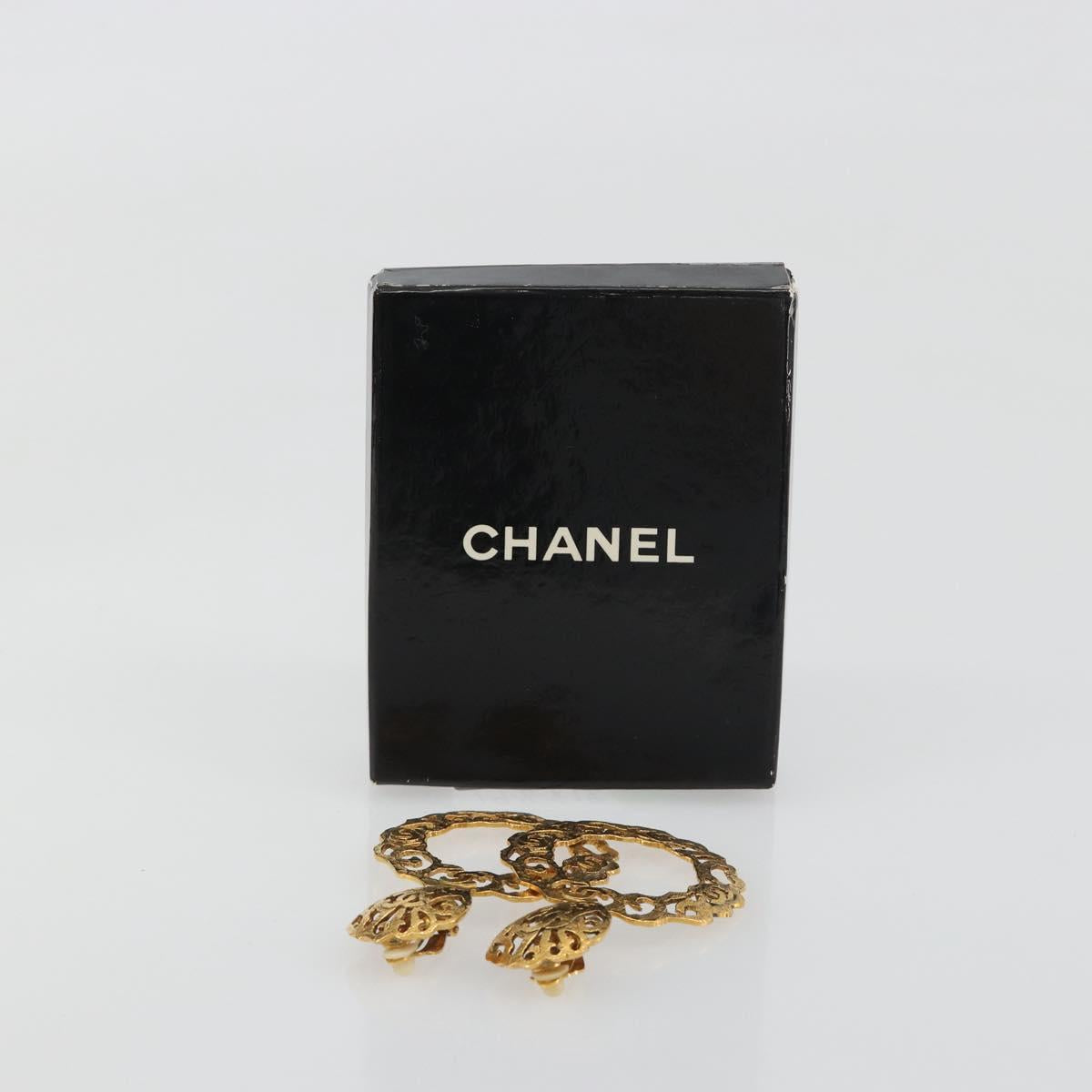 CHANEL Pierce Metal Gold Tone CC Auth 198818V