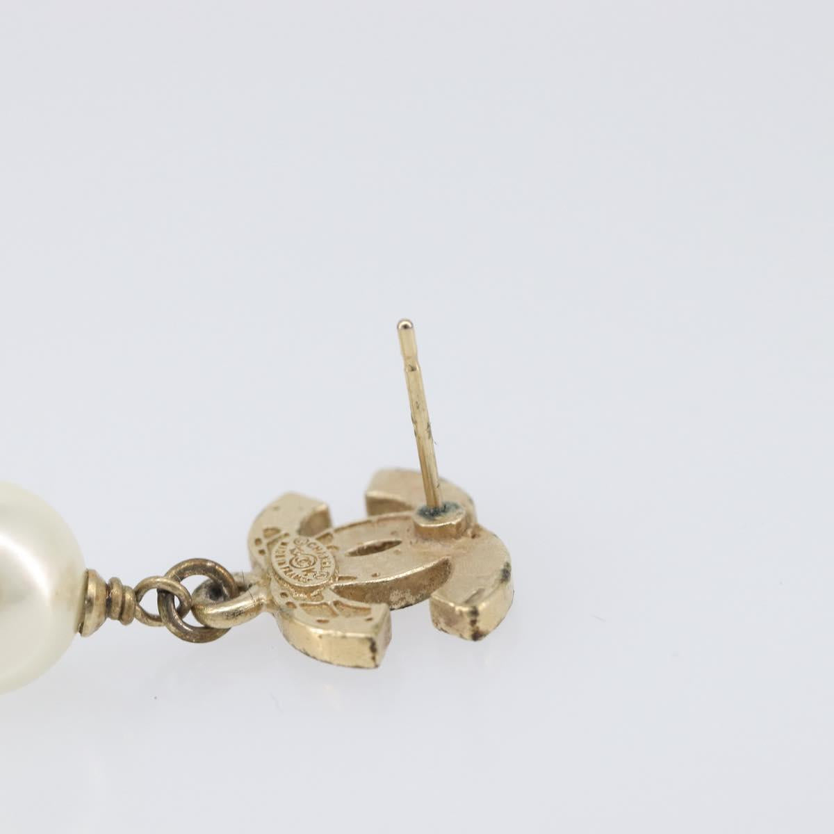 CHANEL Pierce metal Gold Tone CC Auth 198821