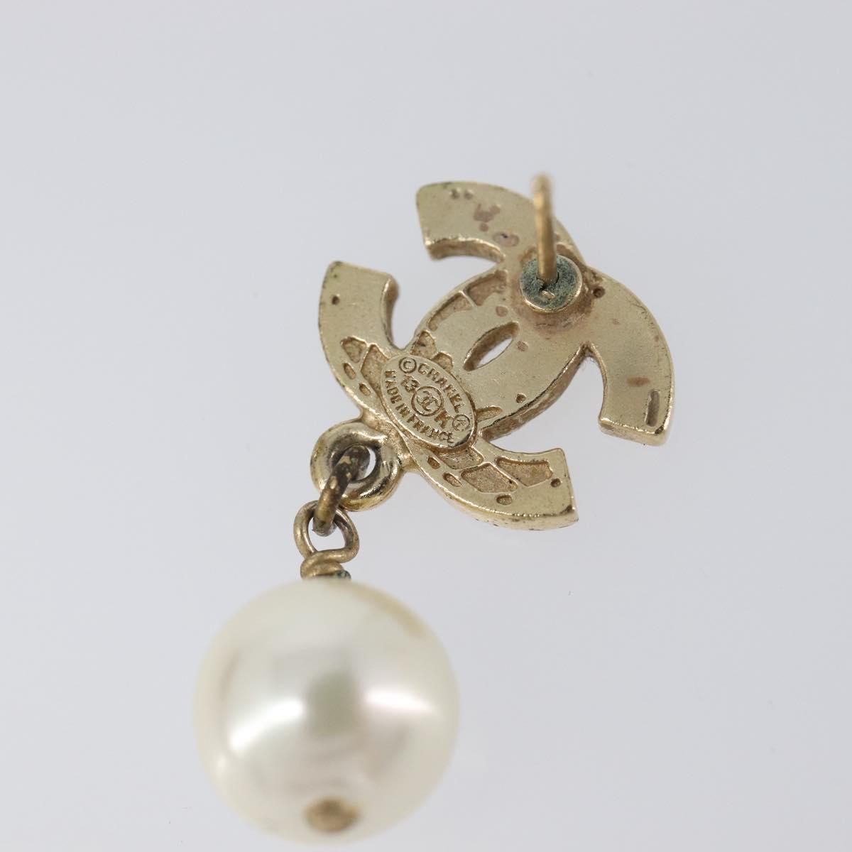 CHANEL Pierce metal Gold Tone CC Auth 198821