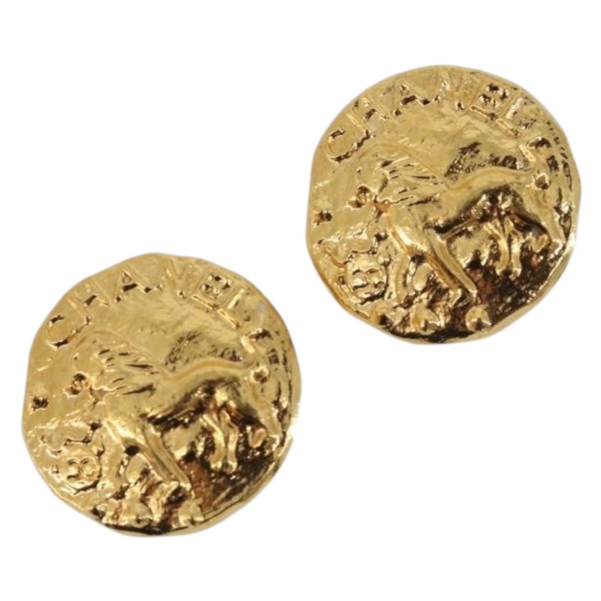 CHANEL Lion Earring Metal Gold Tone CC Auth 198845