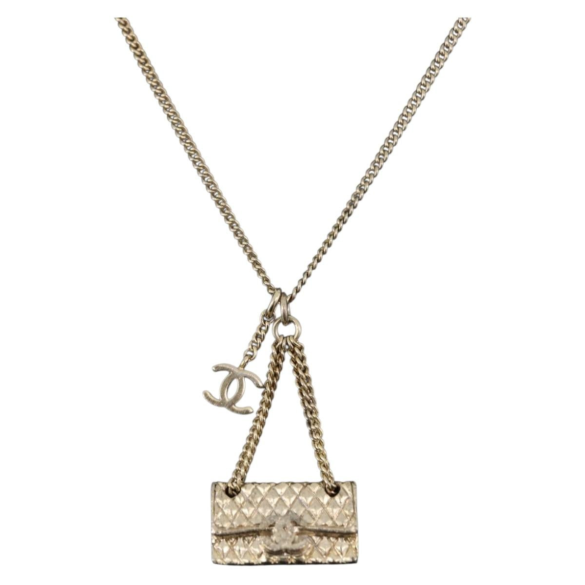 CHANEL Matelasse Necklace metal Gold Tone CC Auth 198856M