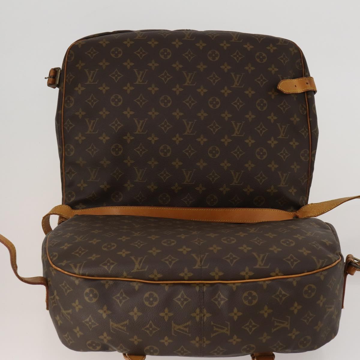 LOUIS VUITTON Monogram Saumur 43 Shoulder Bag M42252 LV Auth 198992