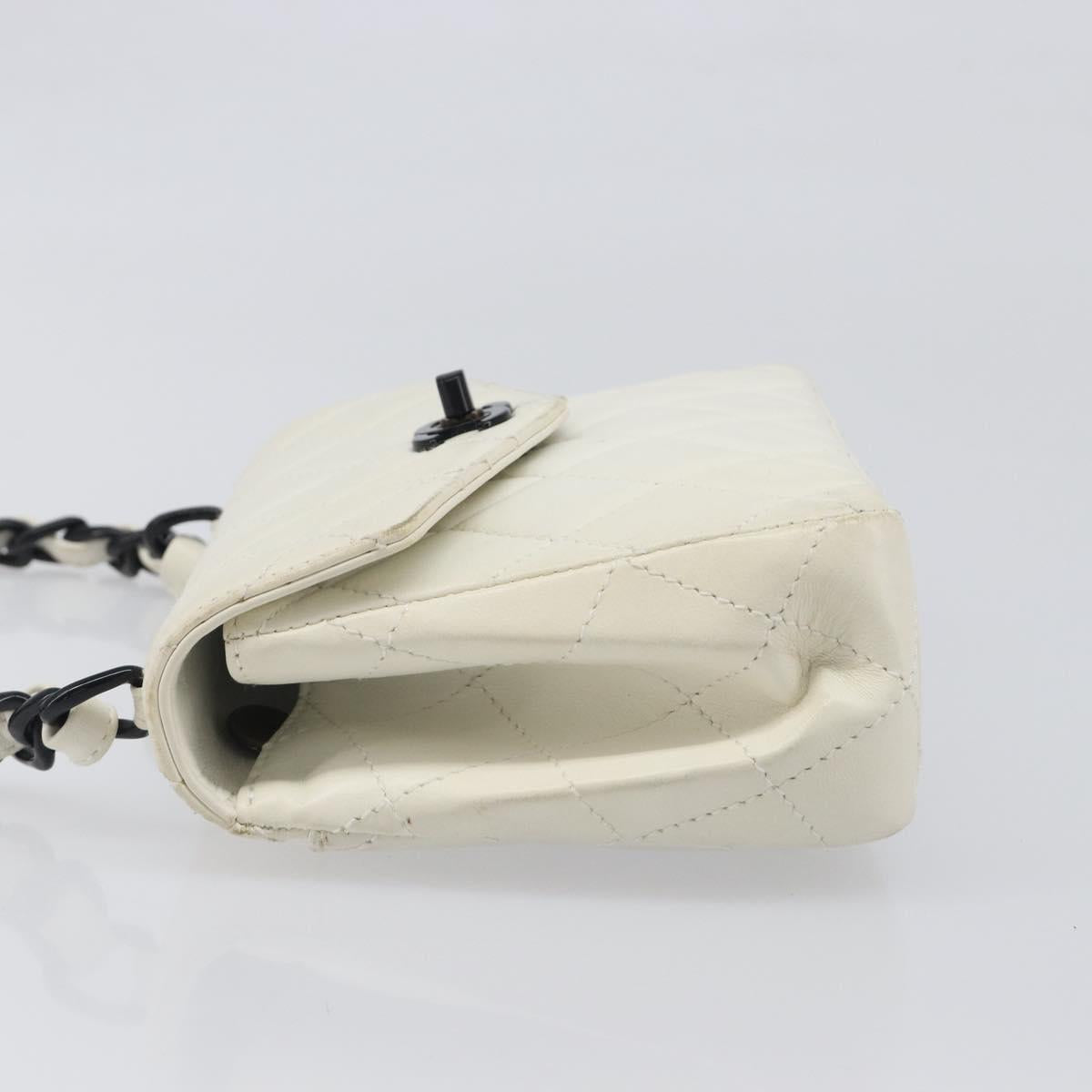 CHANEL Matelasse Chain Shoulder Bag Lamb Skin White Black CC Auth 199038