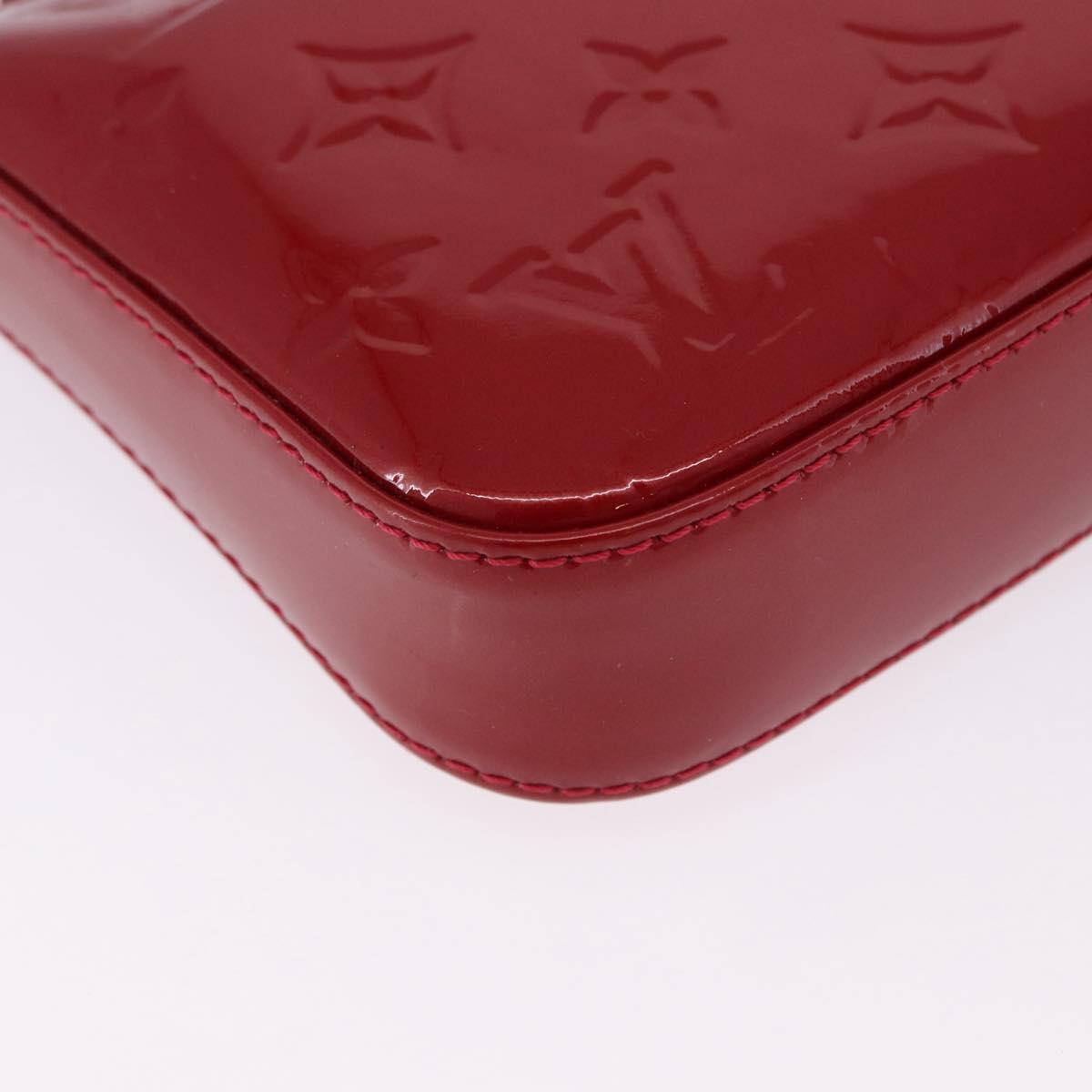 LOUIS VUITTON Monogram Vernis Pochette Accessoires Rouge Grunadine Auth 199154V