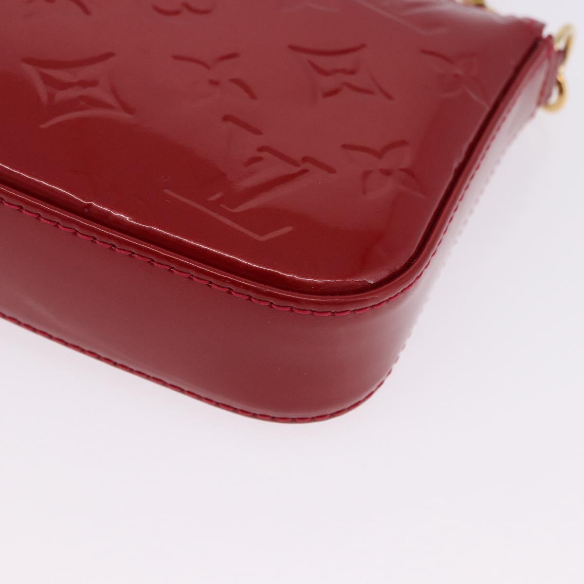 LOUIS VUITTON Monogram Vernis Pochette Accessoires Rouge Grunadine Auth 199154V